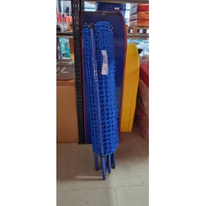 Avsperringsnett B-C, 15x1,3m 5x5cm maskevidde Blå ferdig montert med 9st staur